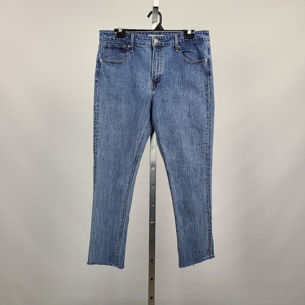 Levi’s High Rise Skinny Blue Frayed Hem Jeans Size 32